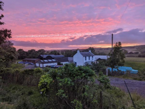 Glen Roe - 3 Bed Lodge on Friendly Farm Stay